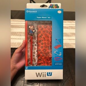 Nintendo Super Mario Wii U Kit
